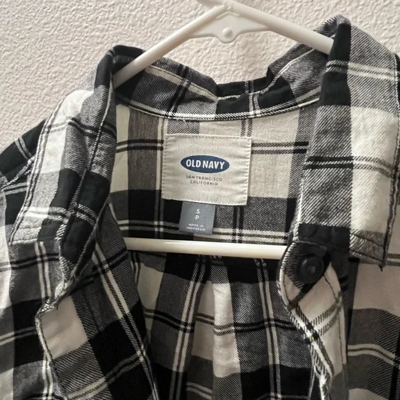 Old Navy Men's Checkered Black and White Shirt - Picture 2 of 2